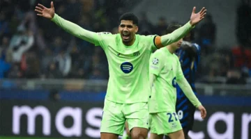 أراوخو يثير الغضب.. تصرف مفاجئ يشعل قمة أتلتيكو وبرشلونة في كأس الملك